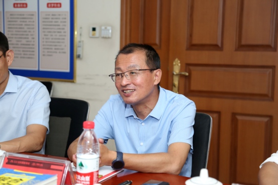 上海交通大學(xué)高級(jí)金融學(xué)院副院長潘杰一行蒞臨社科賽斯暨中國MBA教育網(wǎng)