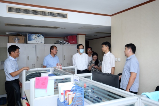上海交通大學(xué)高級(jí)金融學(xué)院副院長潘杰一行蒞臨社科賽斯暨中國MBA教育網(wǎng)